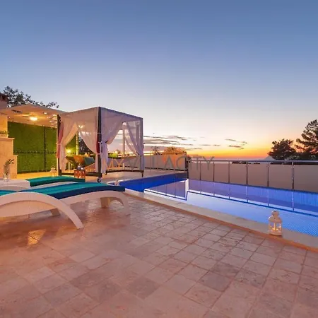 Вилла With Pool And Nature View Islamlar (Mediterranean)