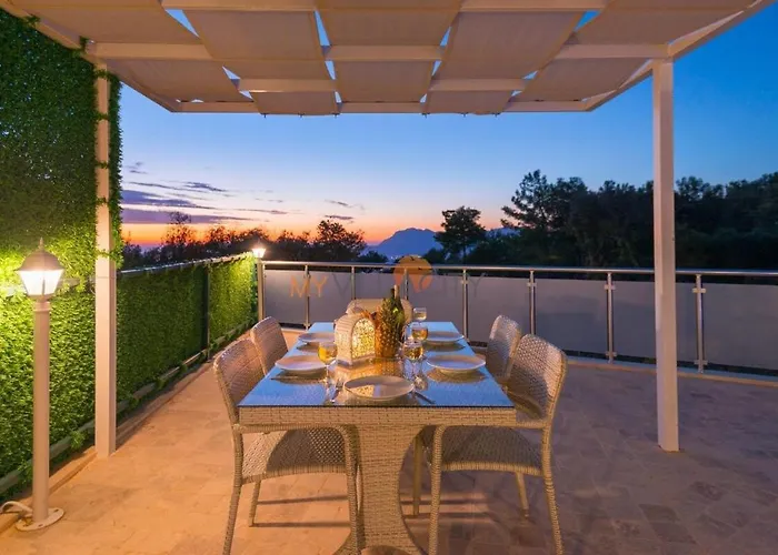 With Pool And Nature View Вилла