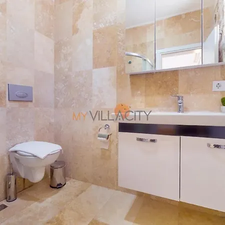 With Pool And Nature View Villa Islamlar (Mediterranean)