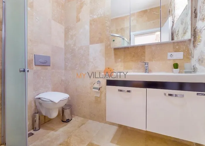 With Pool And Nature View Villa Islamlar (Mediterranean)